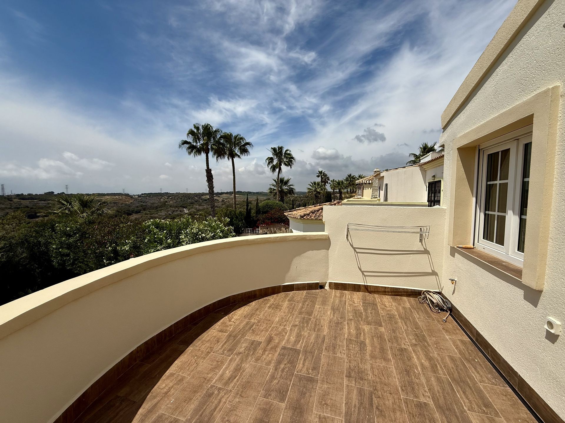 For sale - 4 Bedroom 3 Bathroom Villa in Orihuela Costa - Costa Blanca  - Alicante