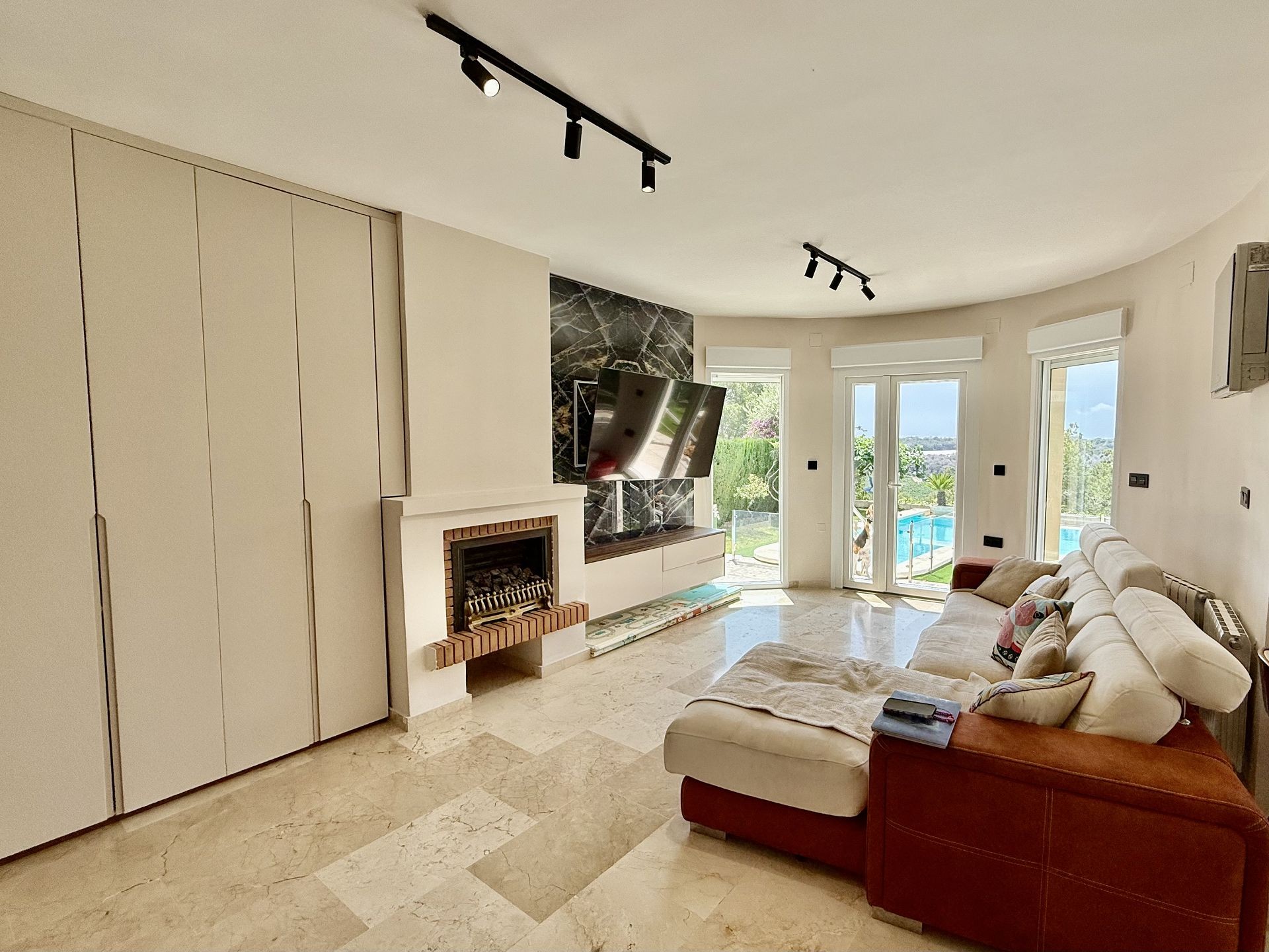 For sale - 4 Bedroom 3 Bathroom Villa in Orihuela Costa - Costa Blanca  - Alicante