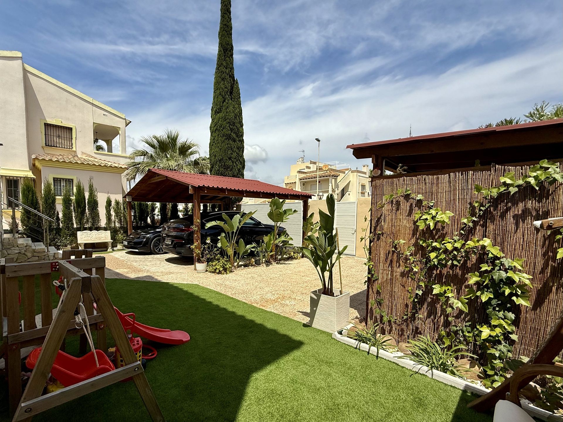 For sale - 4 Bedroom 3 Bathroom Villa in Orihuela Costa - Costa Blanca  - Alicante