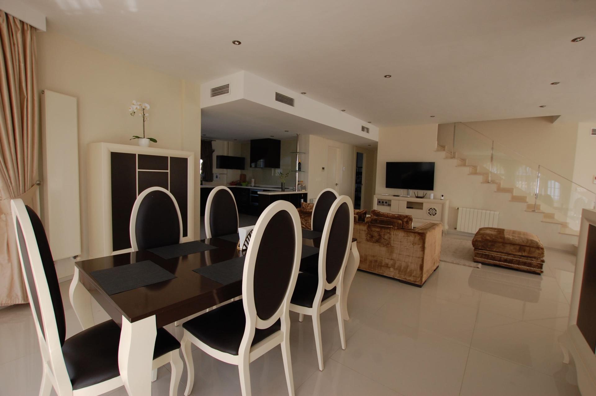 For sale - 5 Bedroom 4 Bathroom Villa in Ciudad Quesada - Costa Blanca  - Alicante