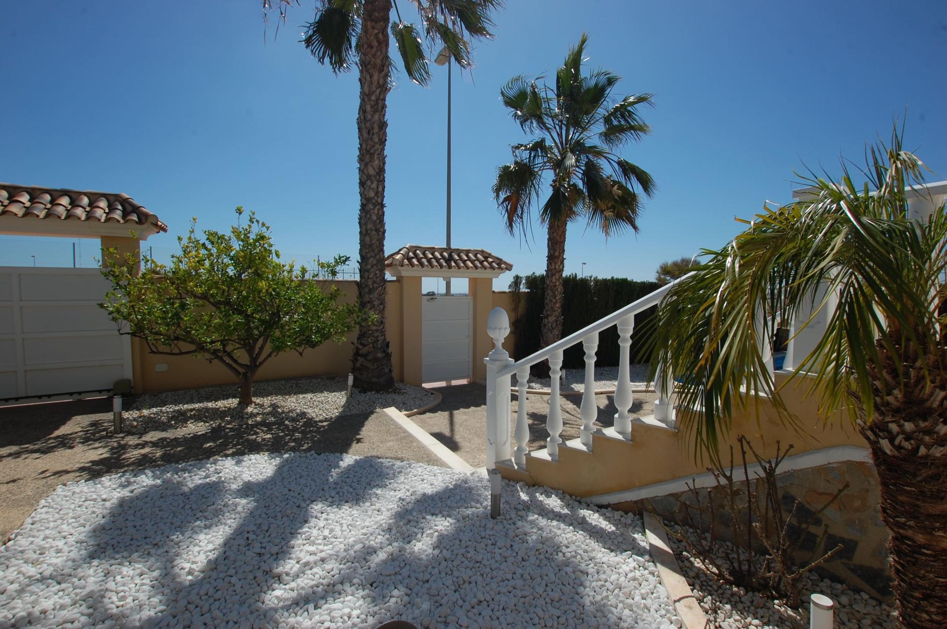 For sale - 5 Bedroom 4 Bathroom Villa in Ciudad Quesada - Costa Blanca  - Alicante