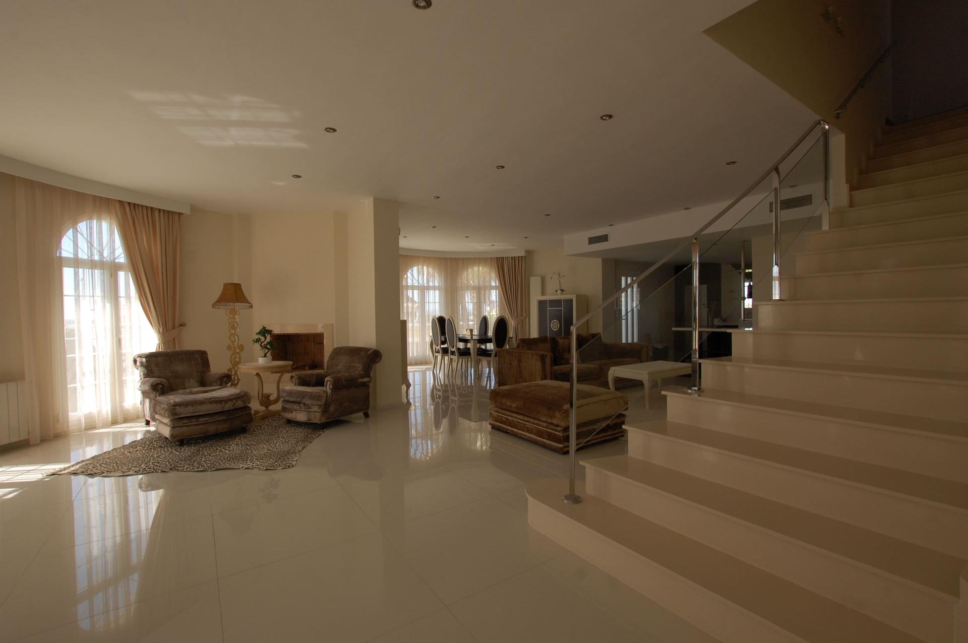 For sale - 5 Bedroom 4 Bathroom Villa in Ciudad Quesada - Costa Blanca  - Alicante