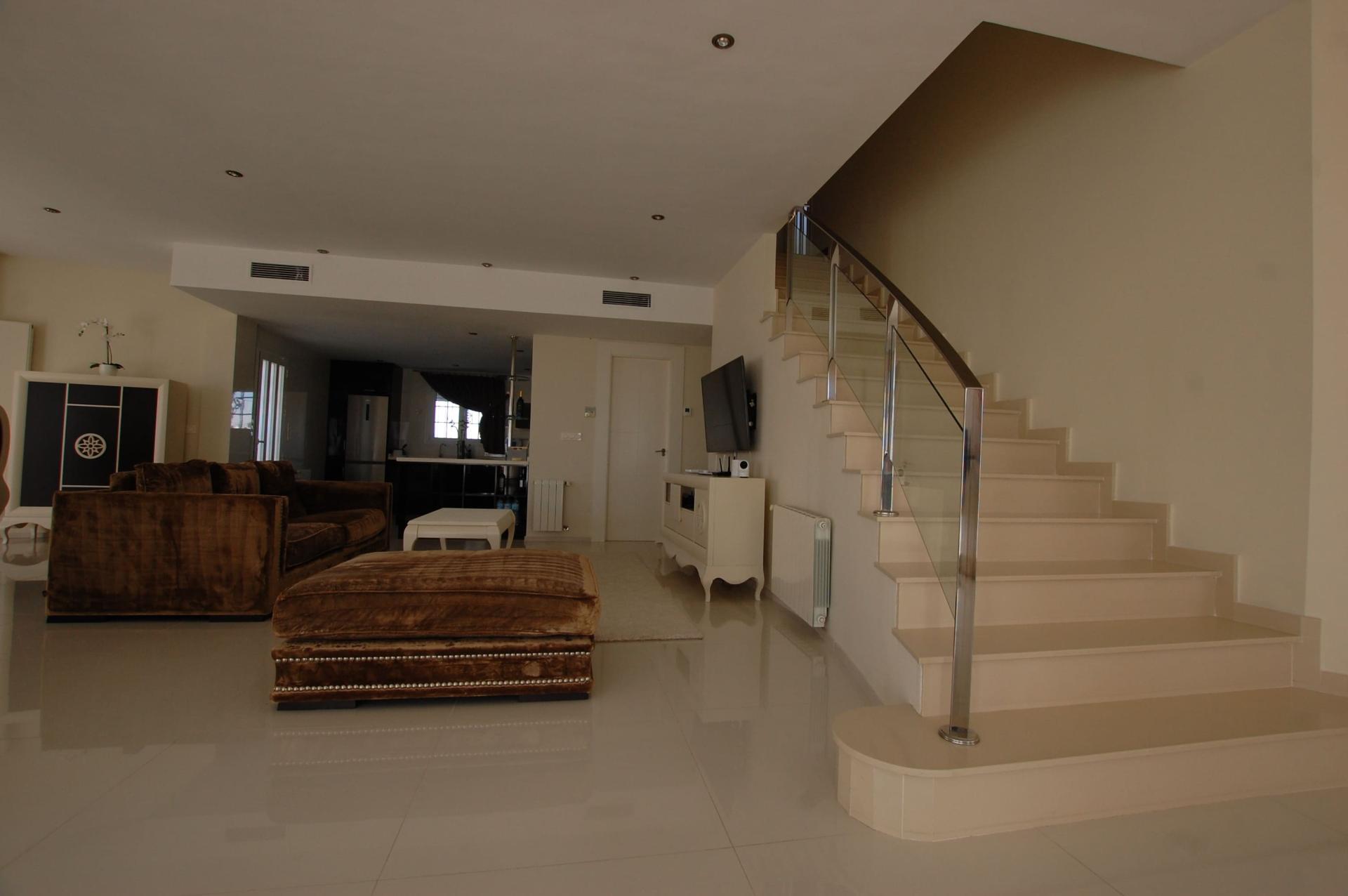 For sale - 5 Bedroom 4 Bathroom Villa in Ciudad Quesada - Costa Blanca  - Alicante