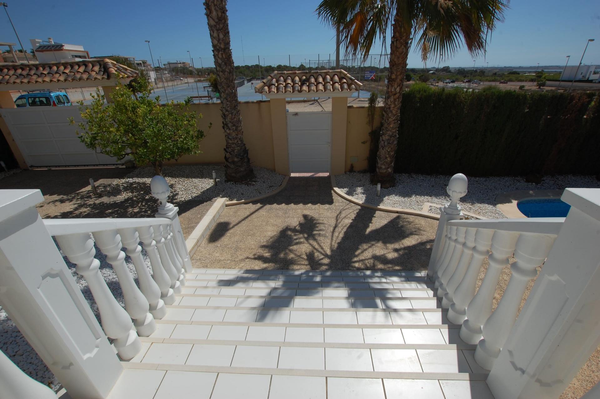 For sale - 5 Bedroom 4 Bathroom Villa in Ciudad Quesada - Costa Blanca  - Alicante