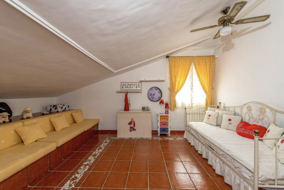 For sale - 6 Bedroom 5 Bathroom Villa in La Mata - Costa Blanca  - Alicante