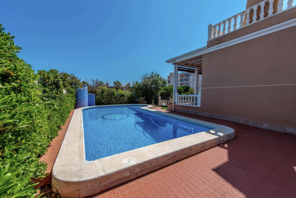 For sale - 6 Bedroom 5 Bathroom Villa in La Mata - Costa Blanca  - Alicante