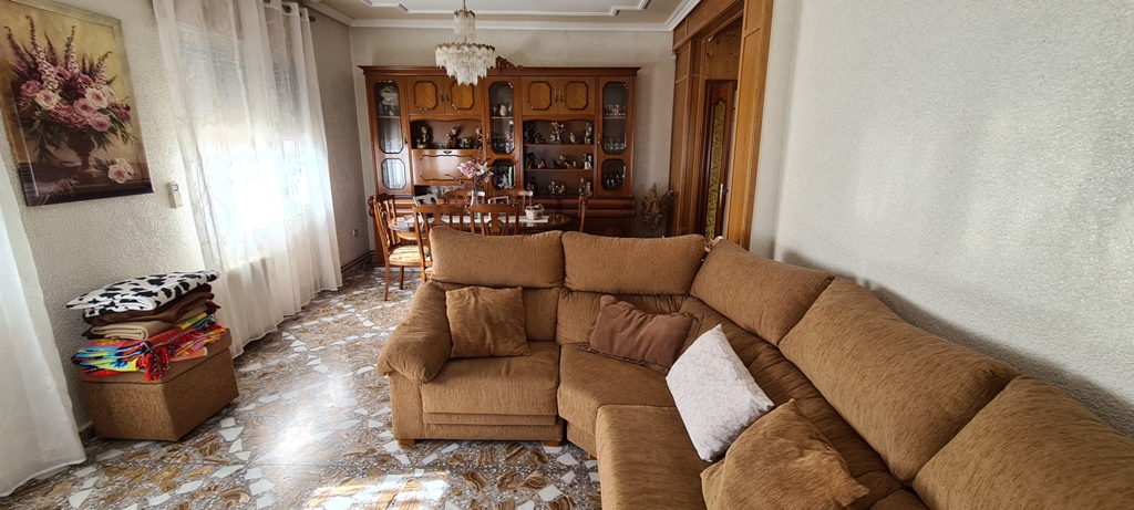 For sale - 3 Bedroom 4 Bathroom Villa in Orihuela - Inland  - Alicante