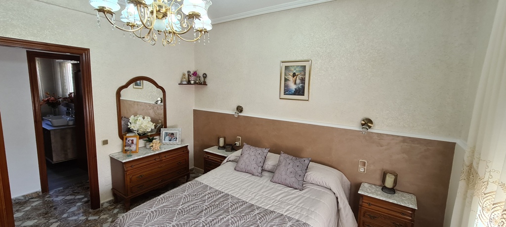For sale - 3 Bedroom 4 Bathroom Villa in Orihuela - Inland  - Alicante