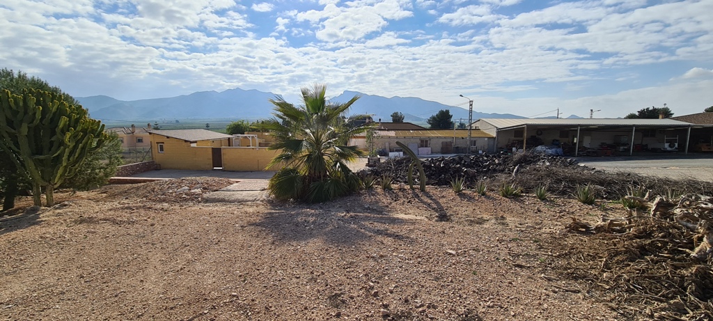 For sale - 3 Bedroom 4 Bathroom Villa in Orihuela - Inland  - Alicante