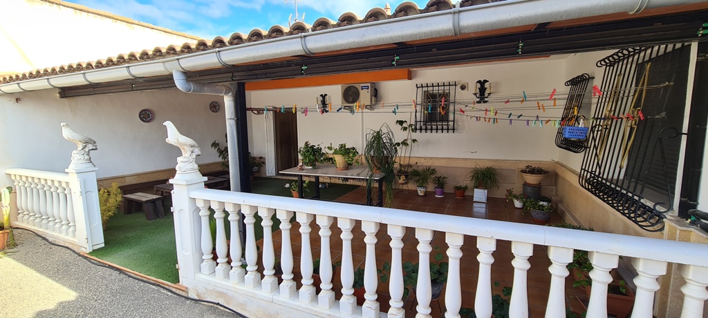 For sale - 3 Bedroom 4 Bathroom Villa in Orihuela - Inland  - Alicante
