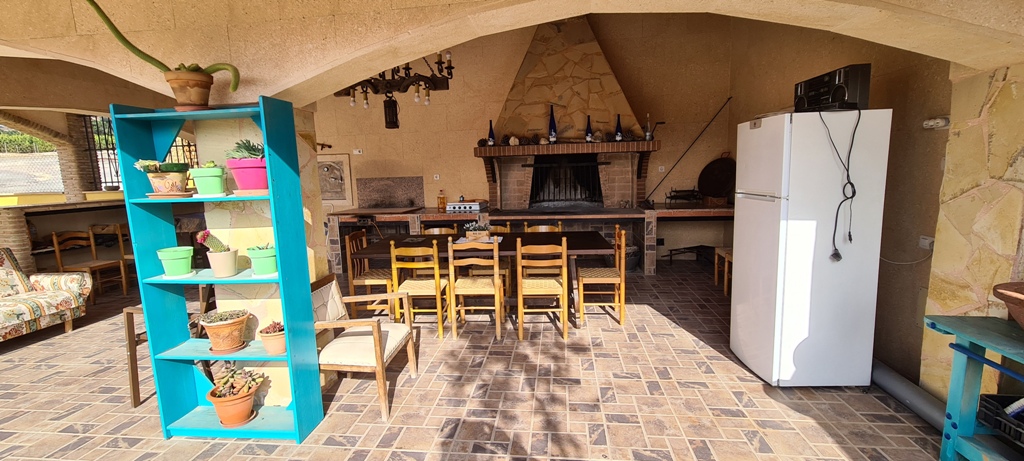 For sale - 3 Bedroom 4 Bathroom Villa in Orihuela - Inland  - Alicante