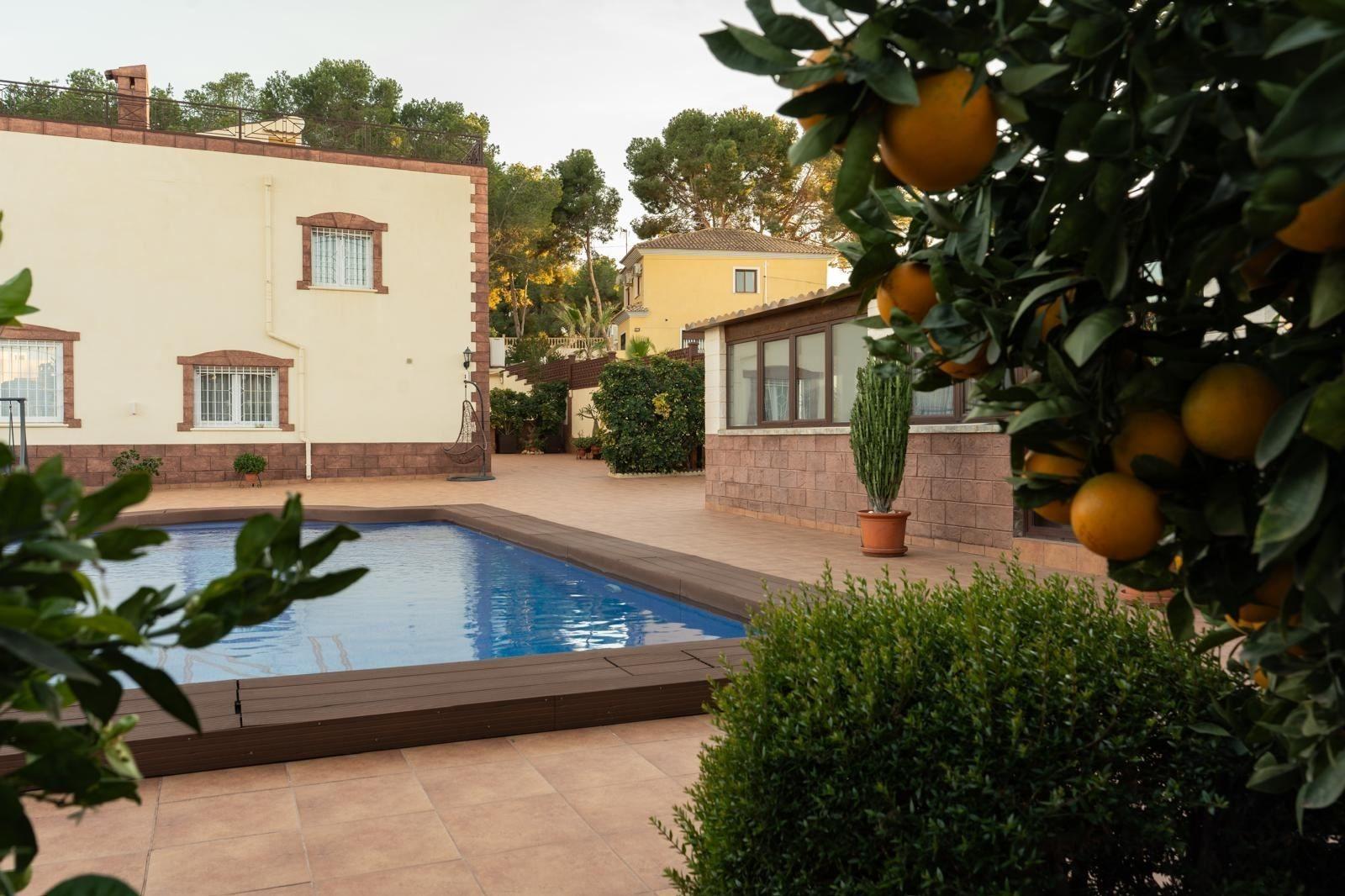 For sale - 7 Bedroom 4 Bathroom Villa in Torrevieja - Los Balcones - Los Altos Del Edén  - Alicante