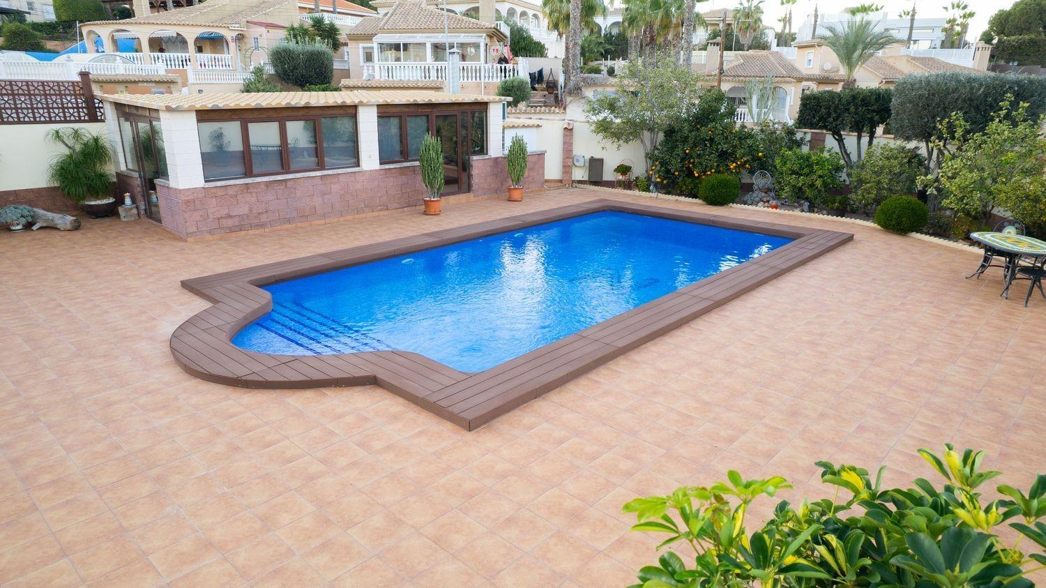 For sale - 7 Bedroom 4 Bathroom Villa in Torrevieja - Los Balcones - Los Altos Del Edén  - Alicante