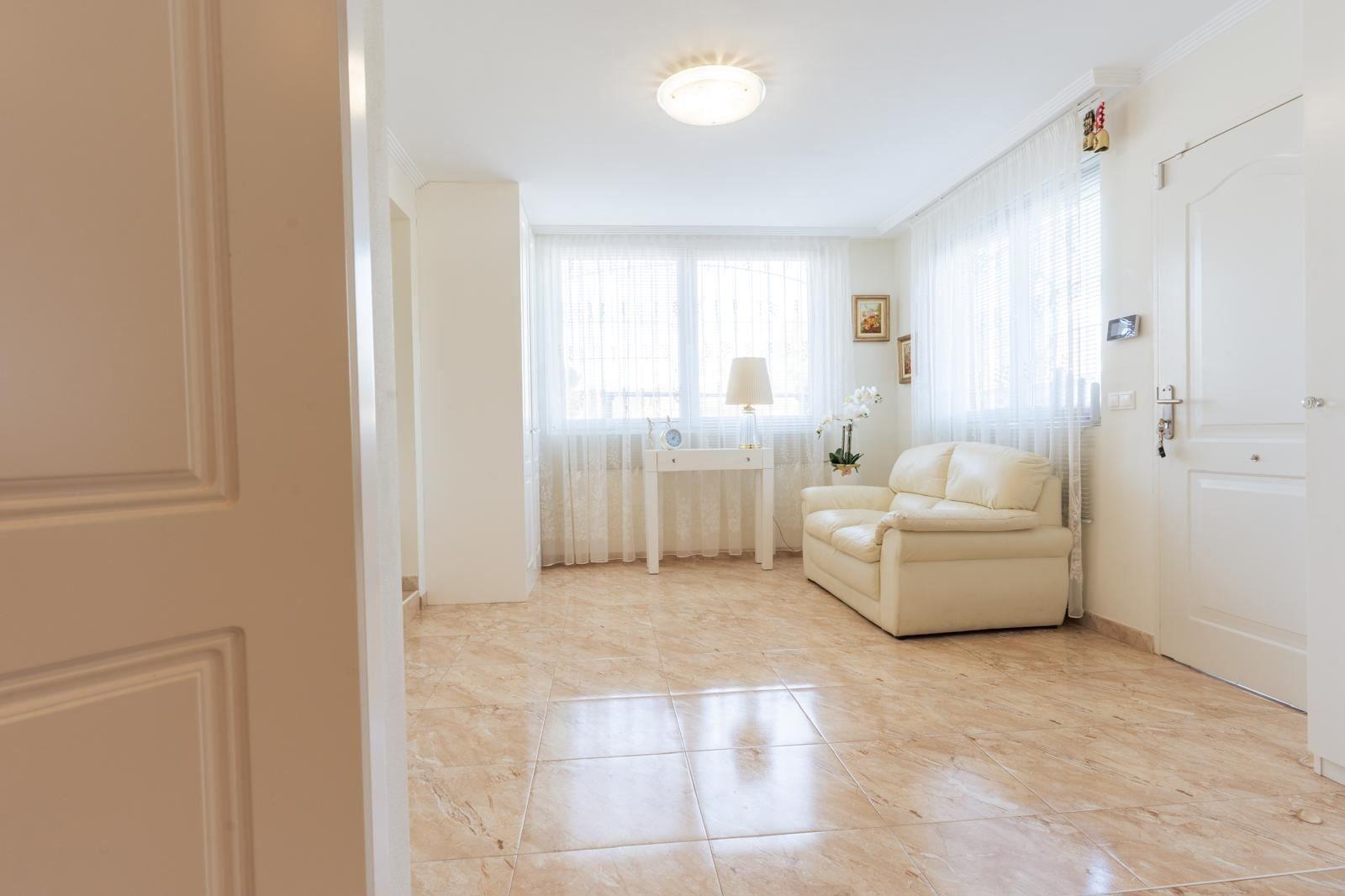 For sale - 7 Bedroom 4 Bathroom Villa in Torrevieja - Los Balcones - Los Altos Del Edén  - Alicante