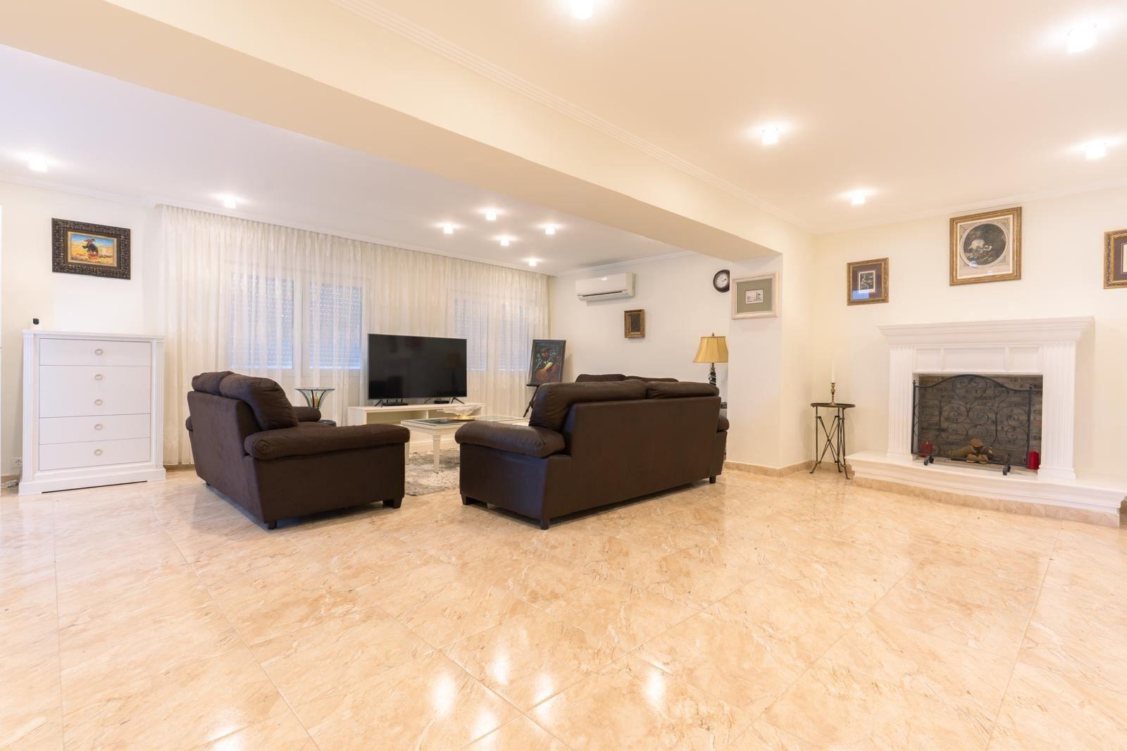 For sale - 7 Bedroom 4 Bathroom Villa in Torrevieja - Los Balcones - Los Altos Del Edén  - Alicante
