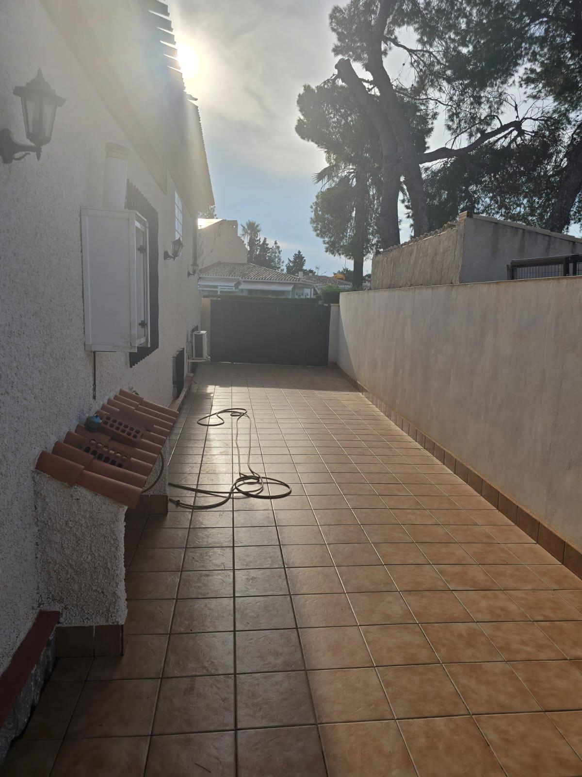 For sale - 7 Bedroom 4 Bathroom Villa in Orihuela Costa - Campoamor  - Alicante