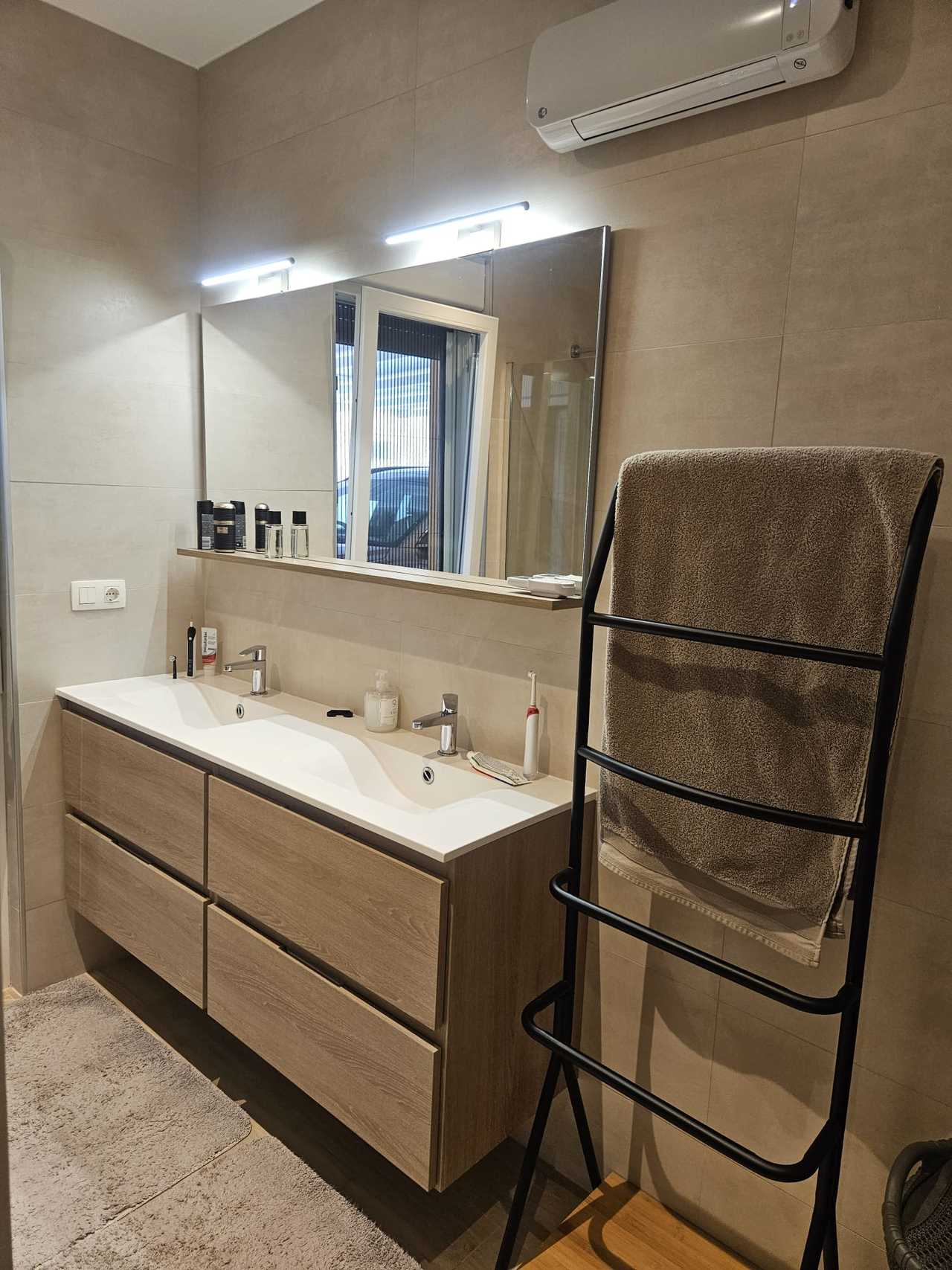 For sale - 4 Bedroom 2 Bathroom Villa in Torrevieja - Costa Blanca  - Alicante