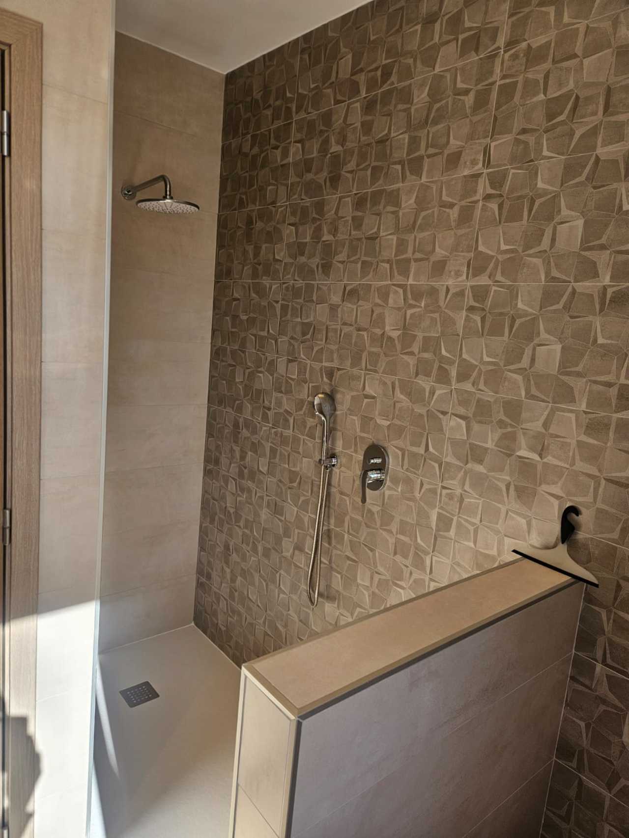 For sale - 4 Bedroom 2 Bathroom Villa in Torrevieja - Costa Blanca  - Alicante