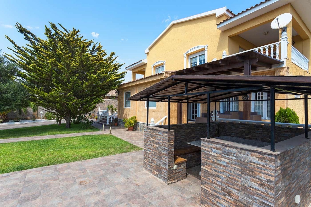 For sale - 5 Bedroom 5 Bathroom Villa in Orihuela Costa - Costa Blanca  - Alicante