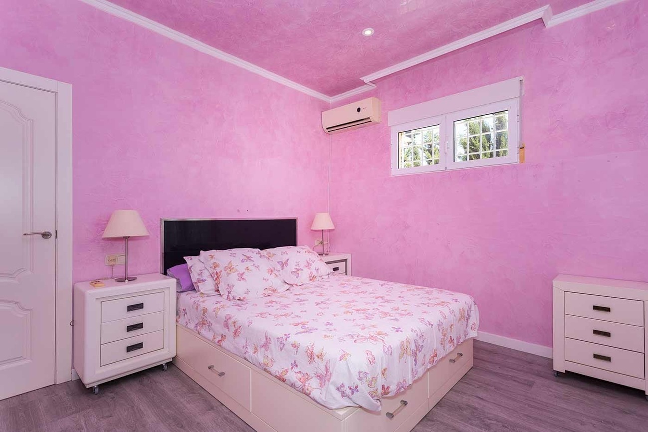 For sale - 5 Bedroom 5 Bathroom Villa in Orihuela Costa - Costa Blanca  - Alicante