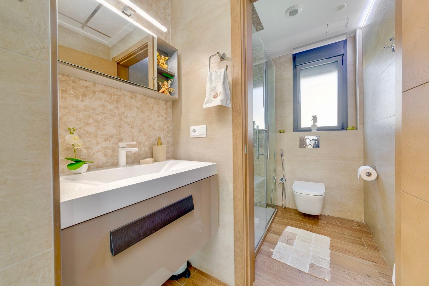 For sale - 3 Bedroom 4 Bathroom Villa in Torrevieja - Costa Blanca  - Alicante