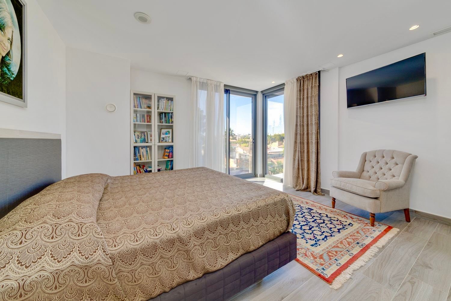 For sale - 3 Bedroom 4 Bathroom Villa in Torrevieja - Costa Blanca  - Alicante