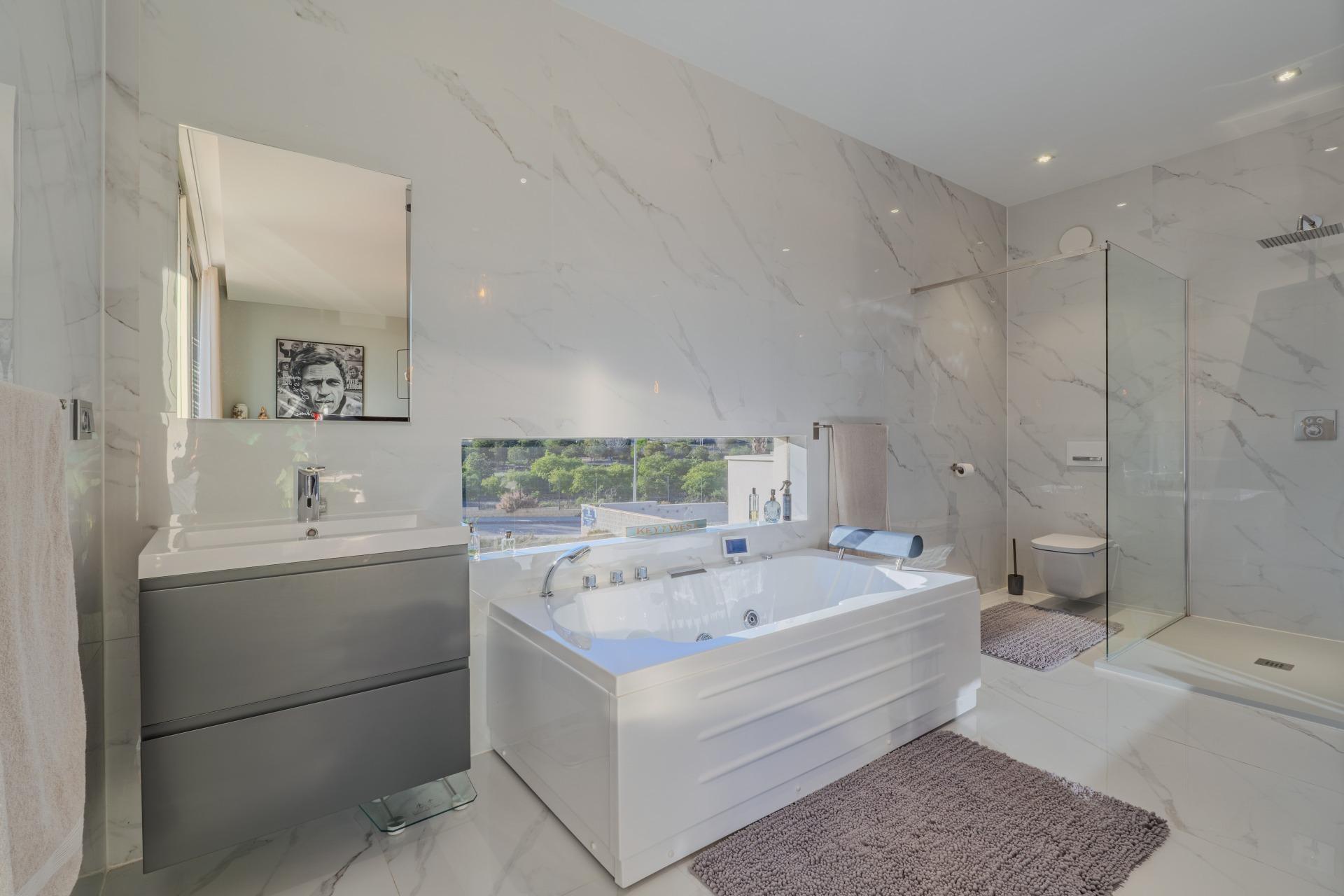 For sale - 4 Bedroom 3 Bathroom Villa in Benijofar - Residencial Benimar  - Alicante