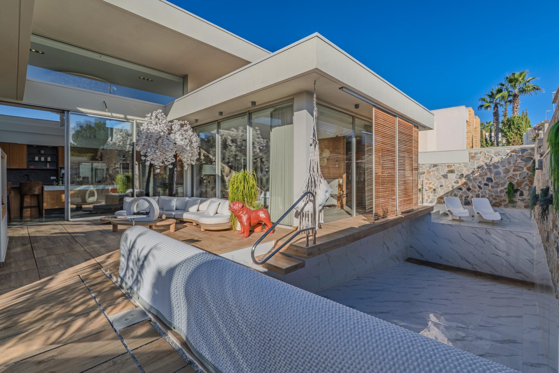 For sale - 4 Bedroom 3 Bathroom Villa in Benijofar - Residencial Benimar  - Alicante