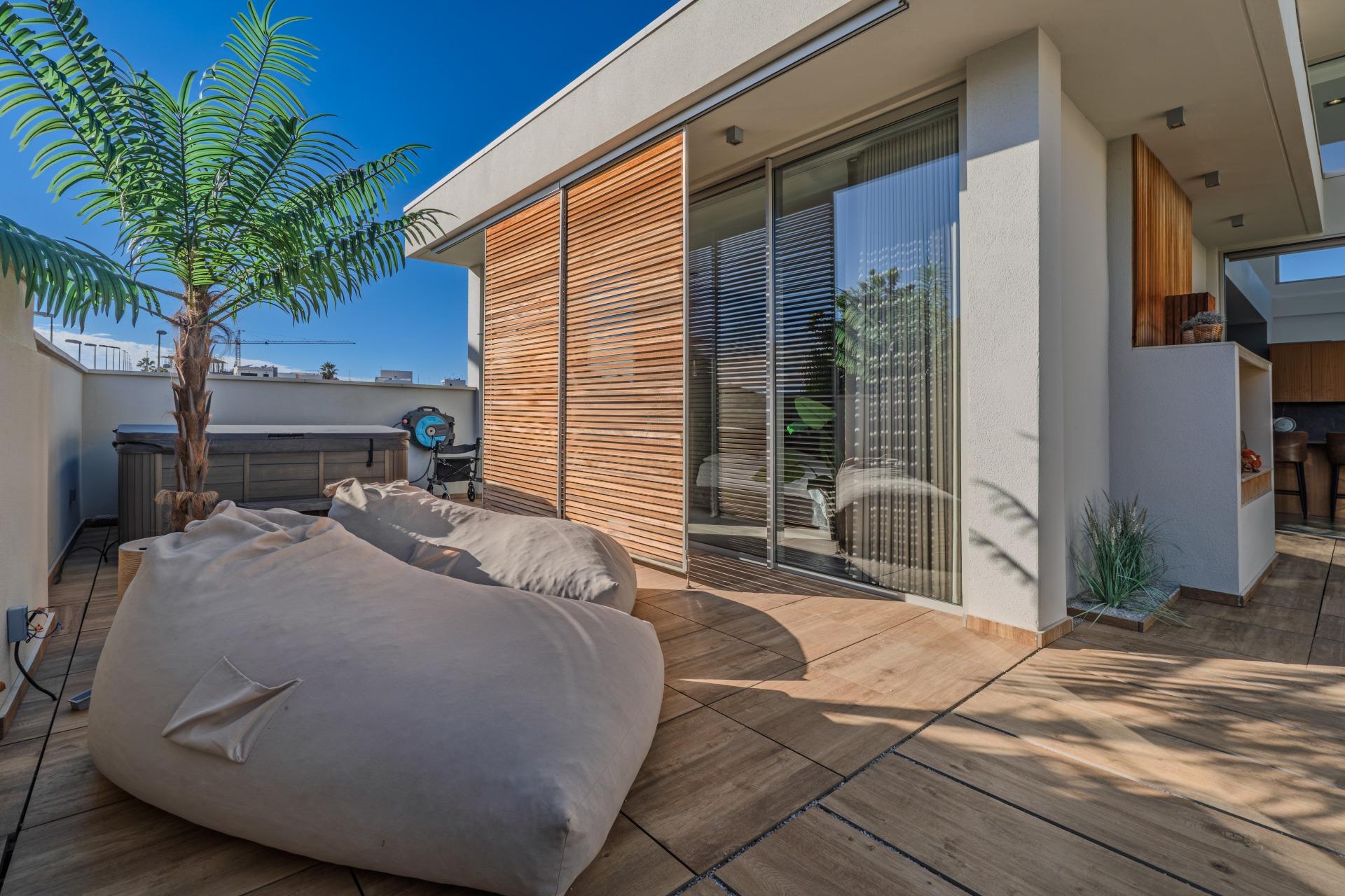 For sale - 4 Bedroom 3 Bathroom Villa in Benijofar - Residencial Benimar  - Alicante