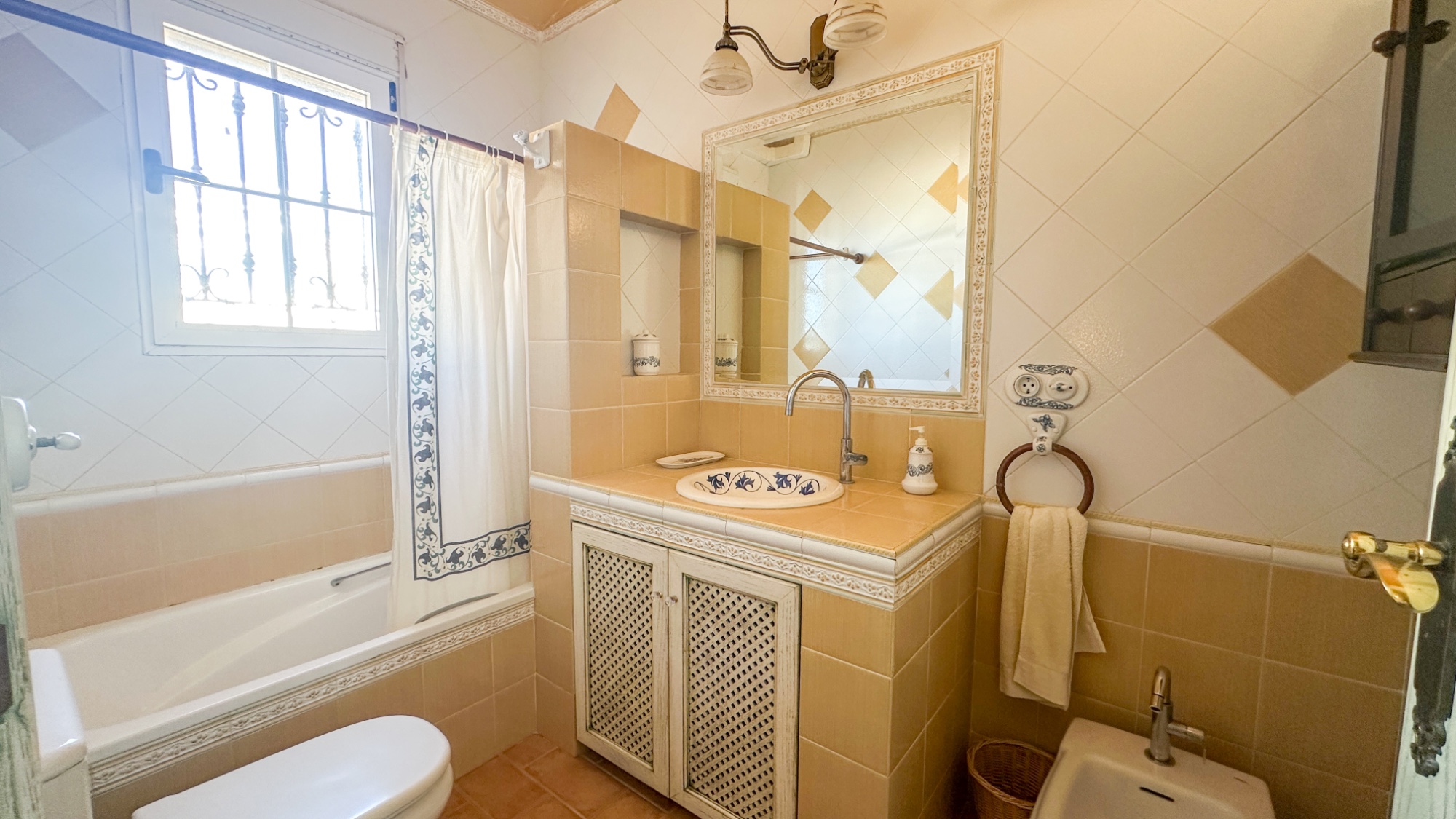 For sale - 6 Bedroom 5 Bathroom Villa in La Mata - Costa Blanca  - Alicante