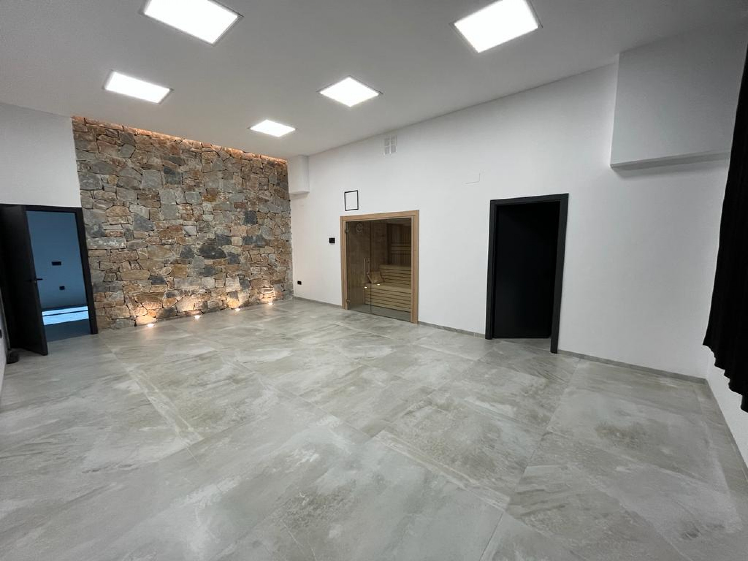 For sale - 5 Bedroom 7 Bathroom Villa in Rojales - Inland  - Alicante