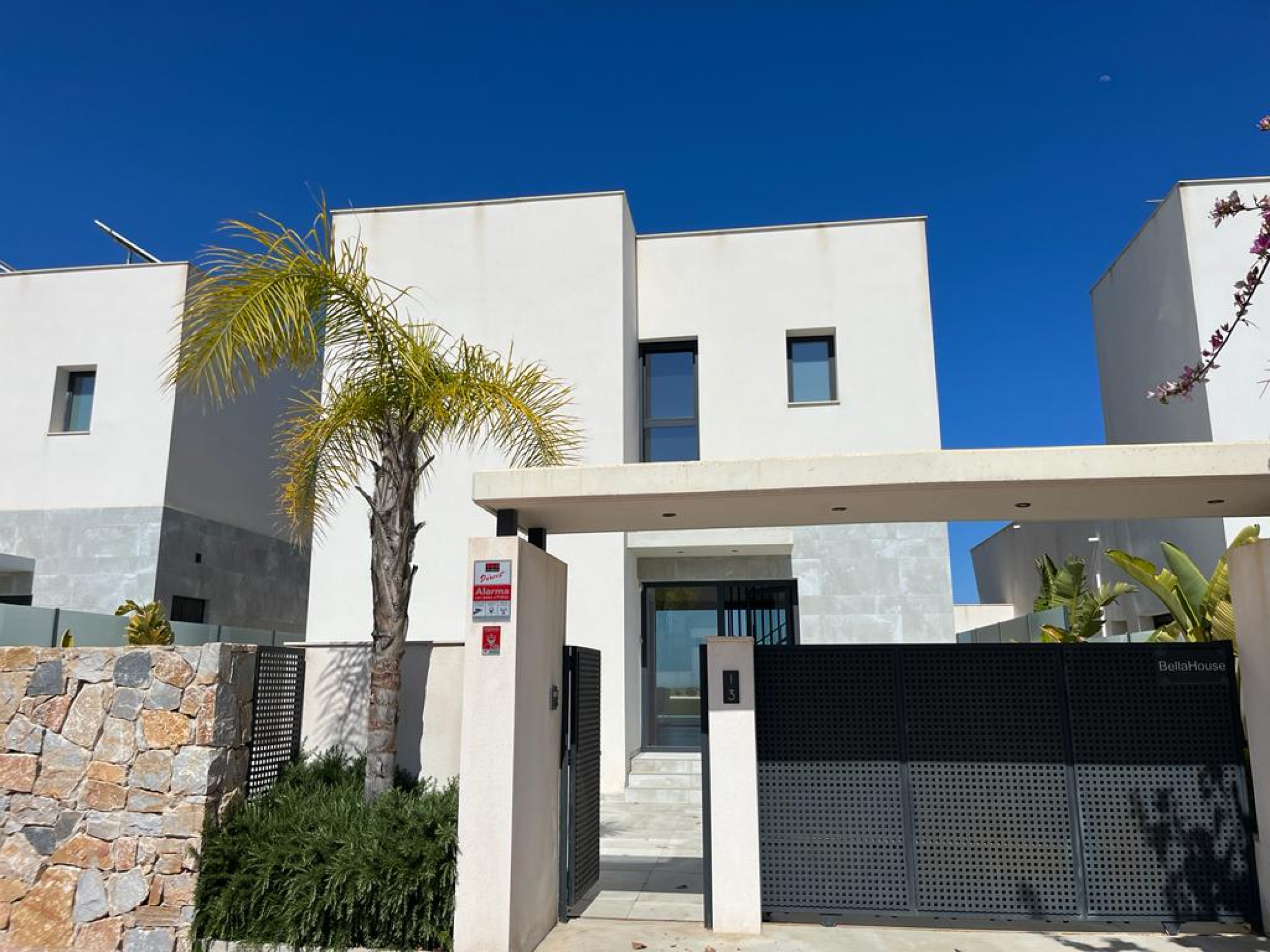For sale - 5 Bedroom 7 Bathroom Villa in Rojales - Inland  - Alicante
