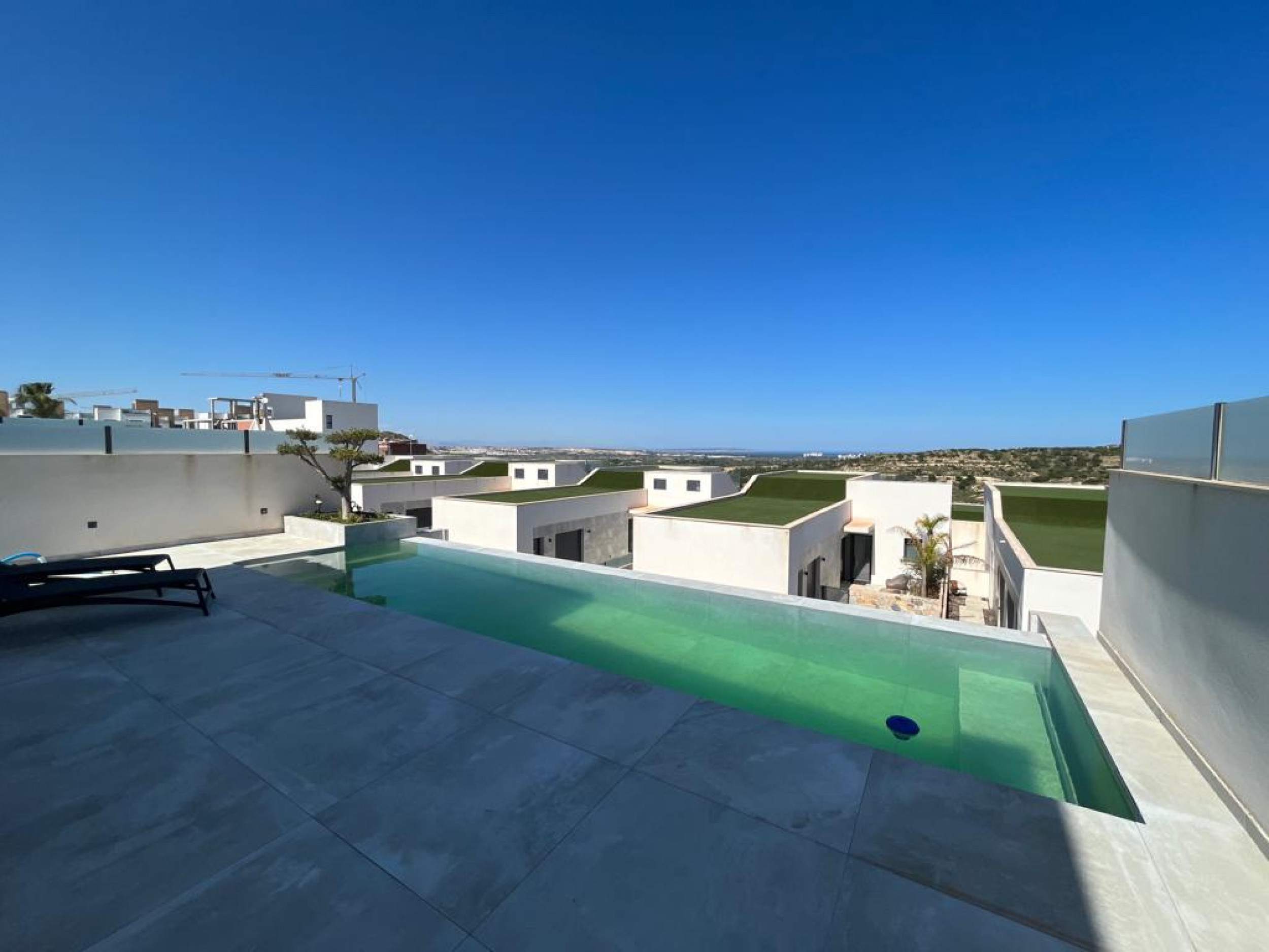 For sale - 5 Bedroom 7 Bathroom Villa in Rojales - Inland  - Alicante