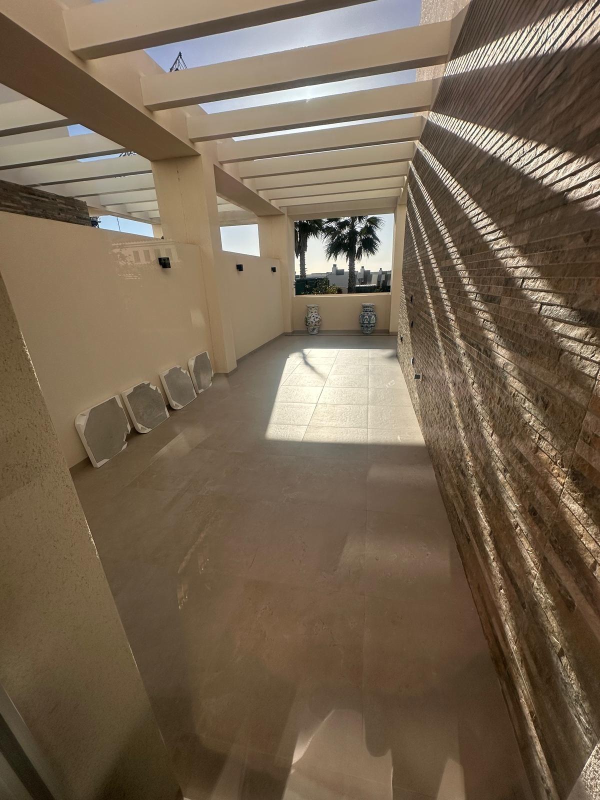 For sale - 4 Bedroom 4 Bathroom Villa in Algorfa - Algorfa  - Alicante