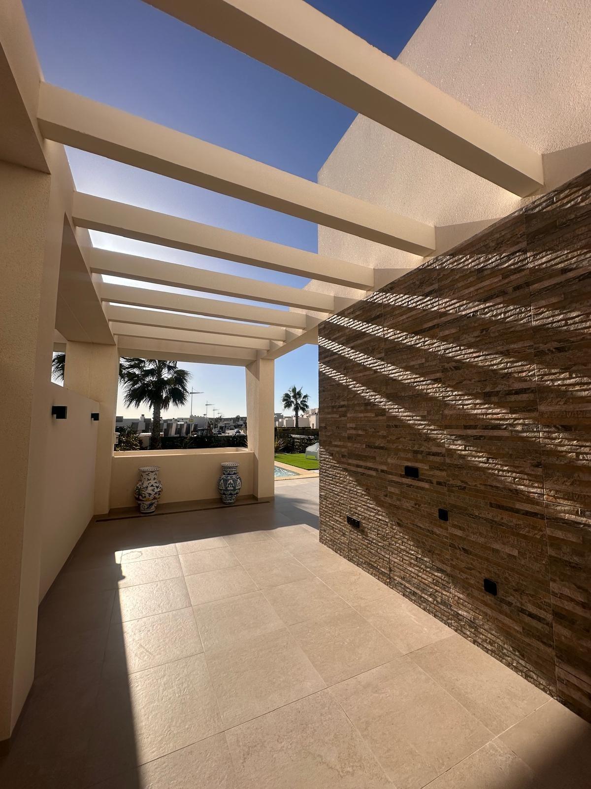For sale - 4 Bedroom 4 Bathroom Villa in Algorfa - Algorfa  - Alicante