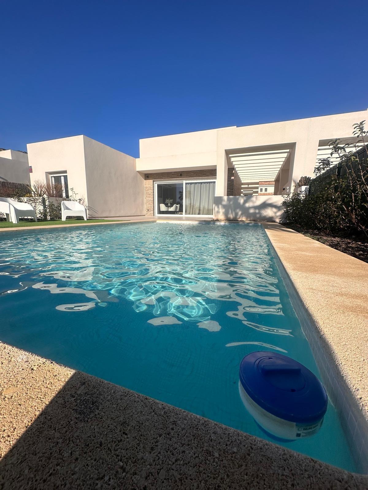 For sale - 4 Bedroom 4 Bathroom Villa in Algorfa - Algorfa  - Alicante