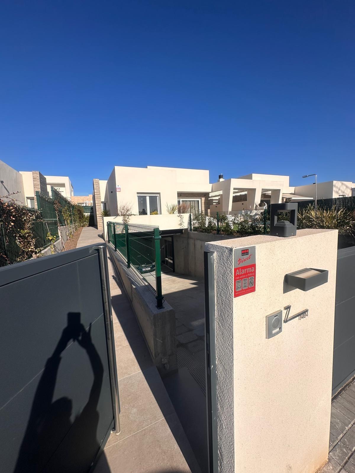 For sale - 4 Bedroom 4 Bathroom Villa in Algorfa - Algorfa  - Alicante