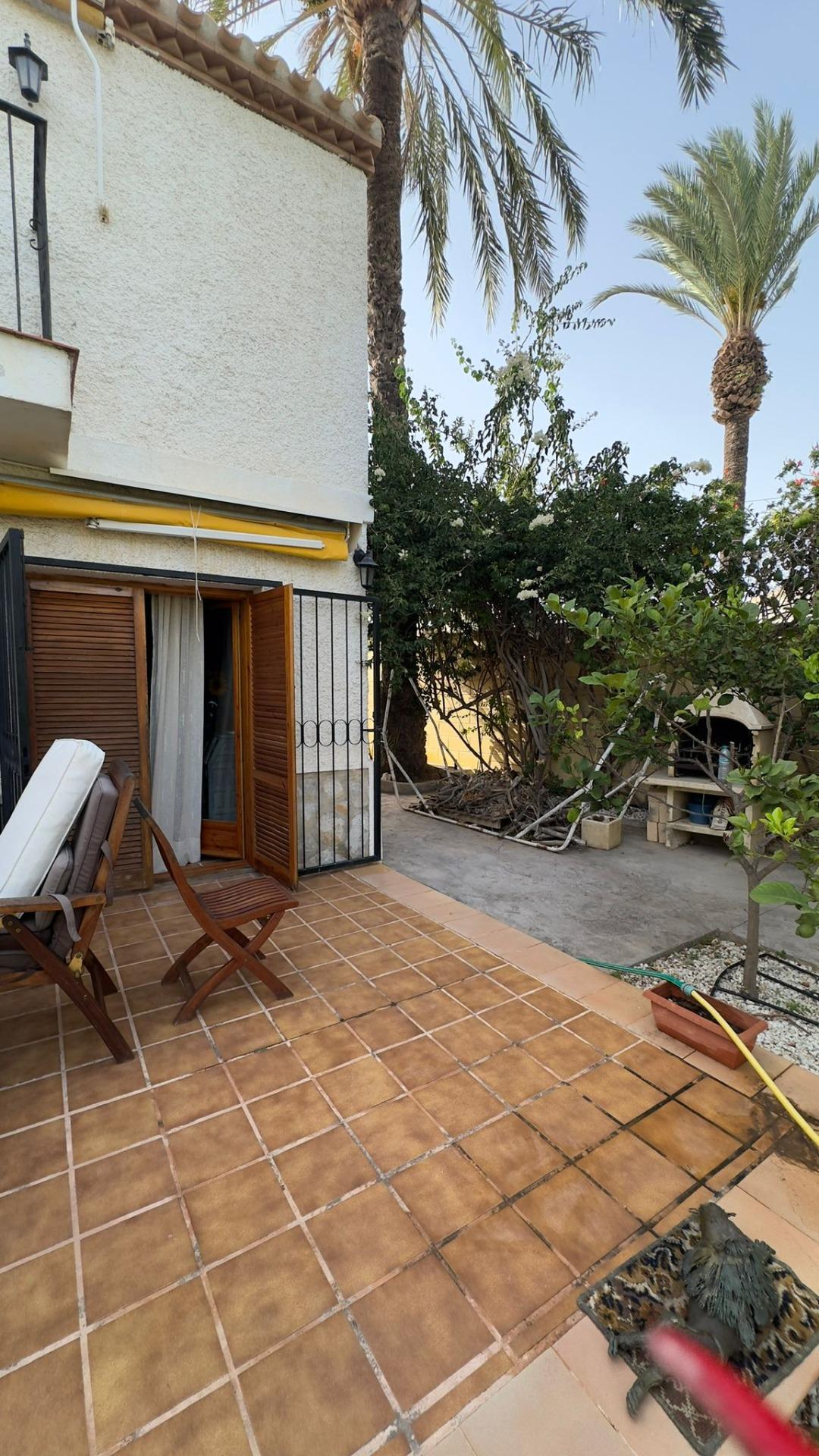 For sale - 4 Bedroom 2 Bathroom Villa in Orihuela Costa - Punta Prima  - Alicante