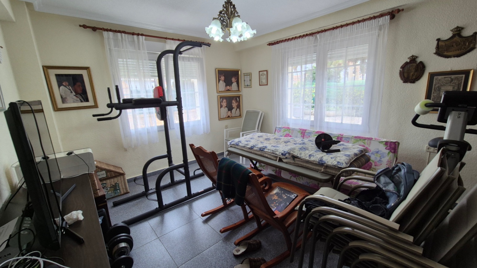For sale - 7 Bedroom 3 Bathroom Villa in Orihuela - Inland  - Alicante