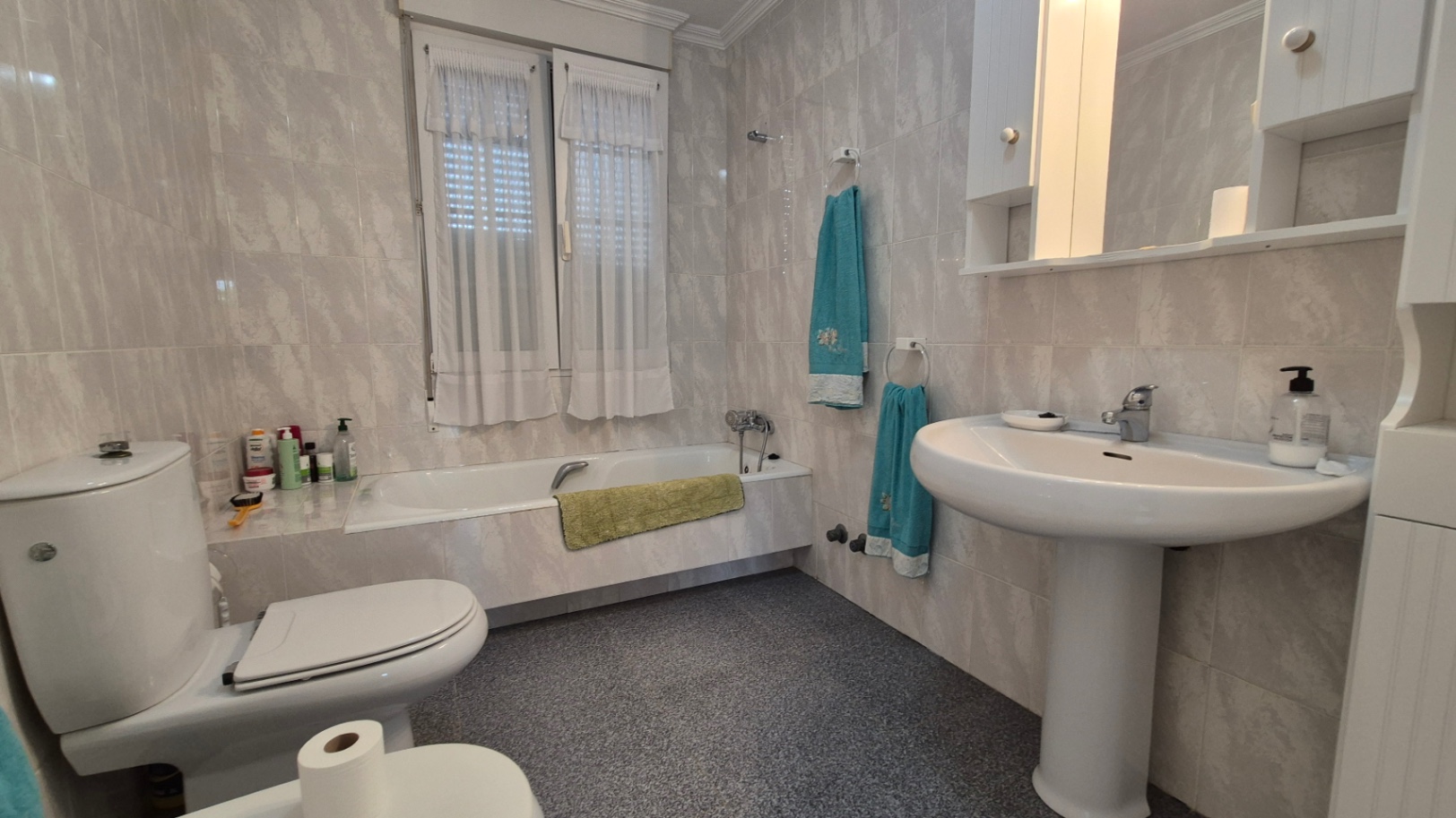 For sale - 7 Bedroom 3 Bathroom Villa in Orihuela - Inland  - Alicante