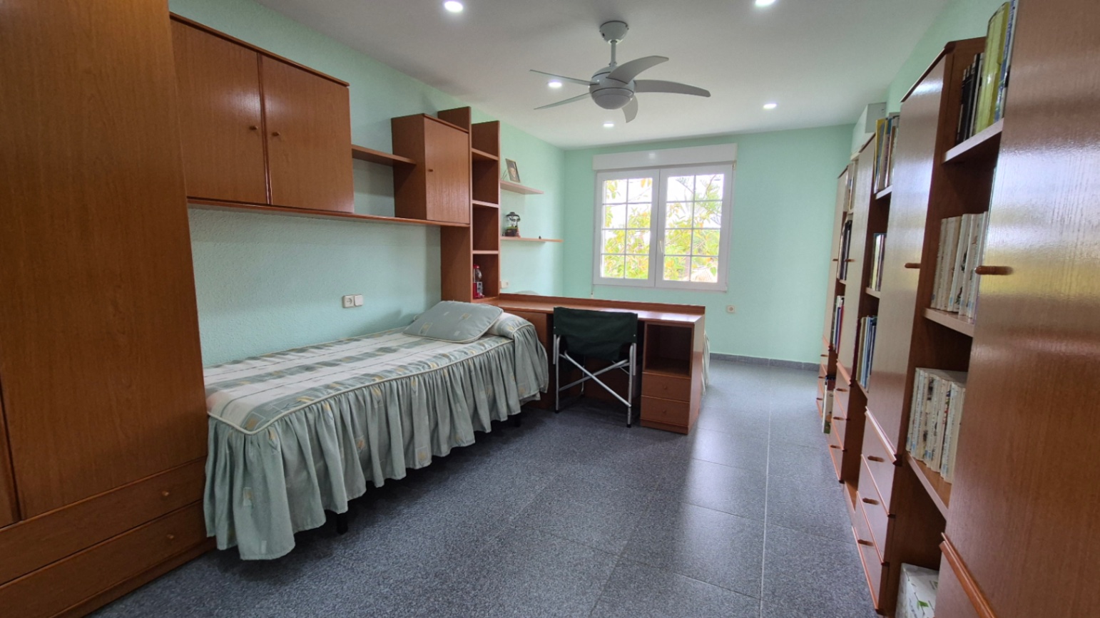 For sale - 7 Bedroom 3 Bathroom Villa in Orihuela - Inland  - Alicante