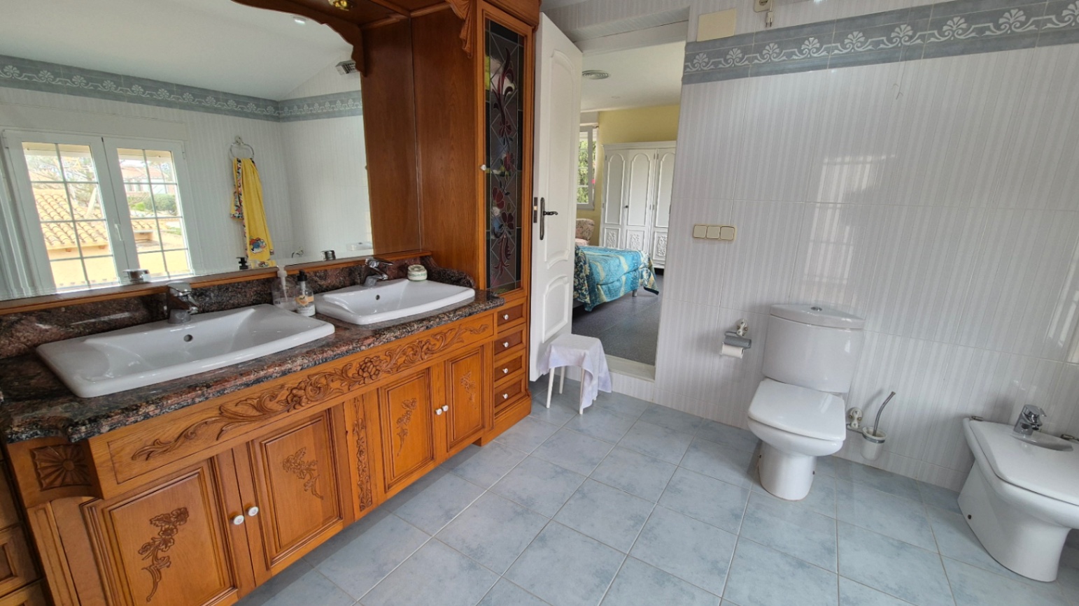 For sale - 7 Bedroom 3 Bathroom Villa in Orihuela - Inland  - Alicante