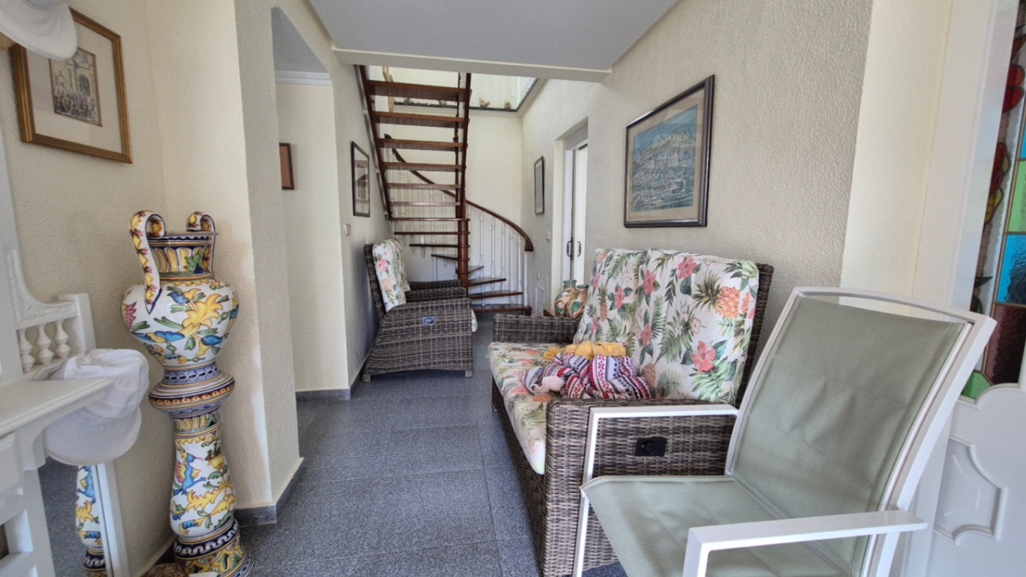 For sale - 7 Bedroom 3 Bathroom Villa in Orihuela - Inland  - Alicante