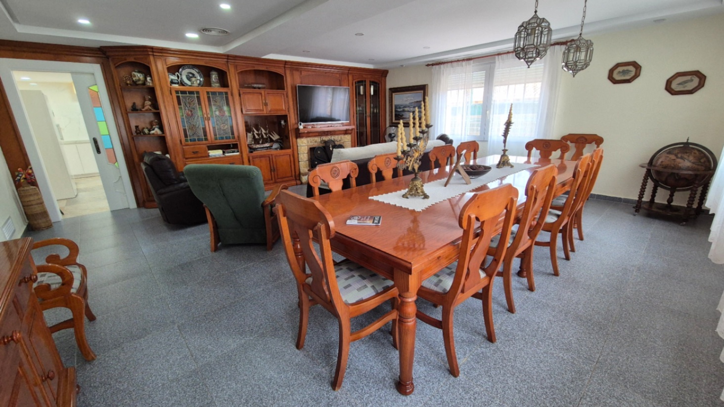 For sale - 7 Bedroom 3 Bathroom Villa in Orihuela - Inland  - Alicante