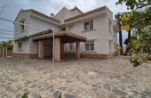 27-123-456-11-919/81046, 7 Bedroom 3 Bathroom Villa in Orihuela