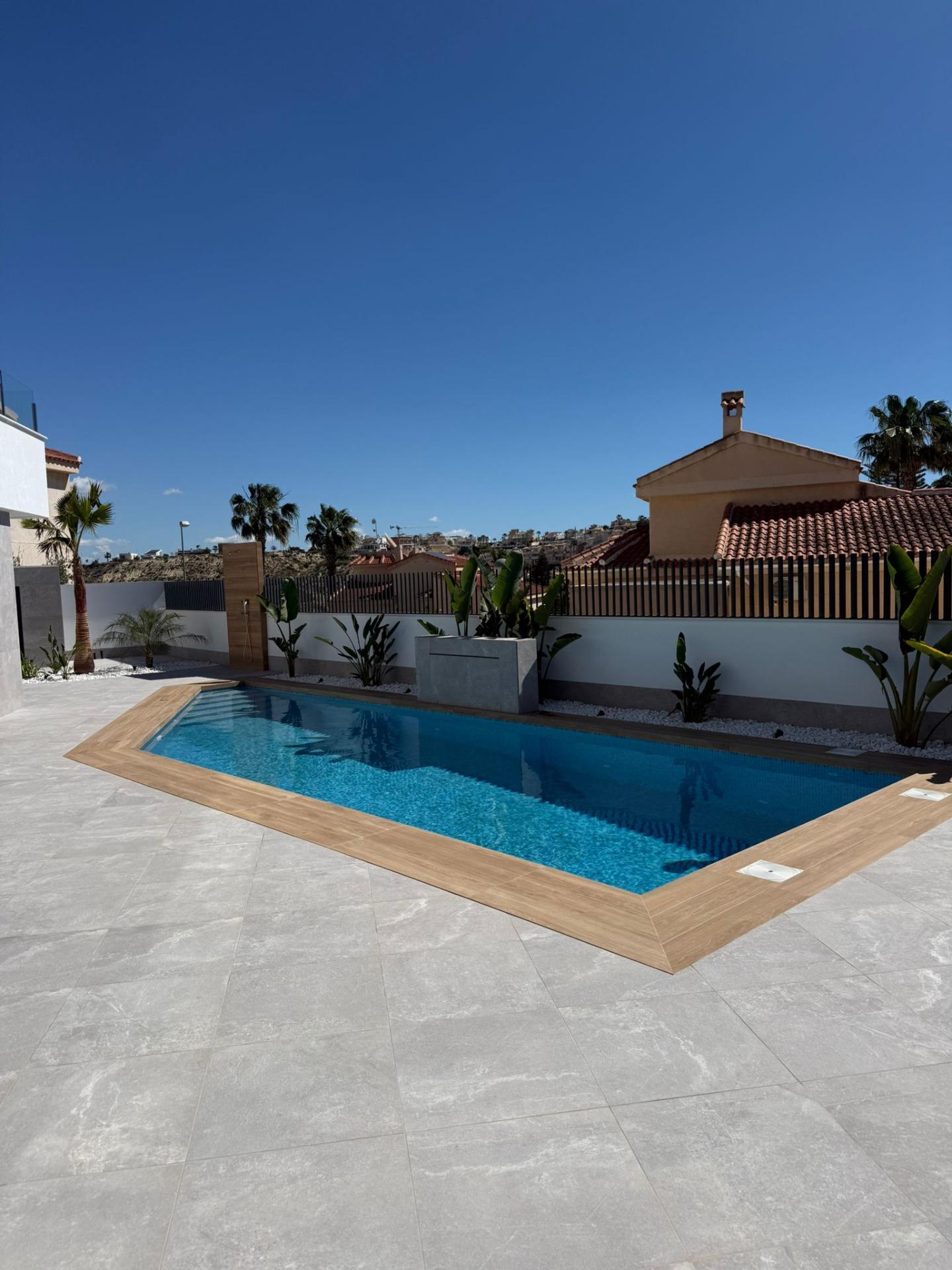 For sale - 4 Bedroom 3 Bathroom Villa in Ciudad Quesada - La Marquesa  - Alicante