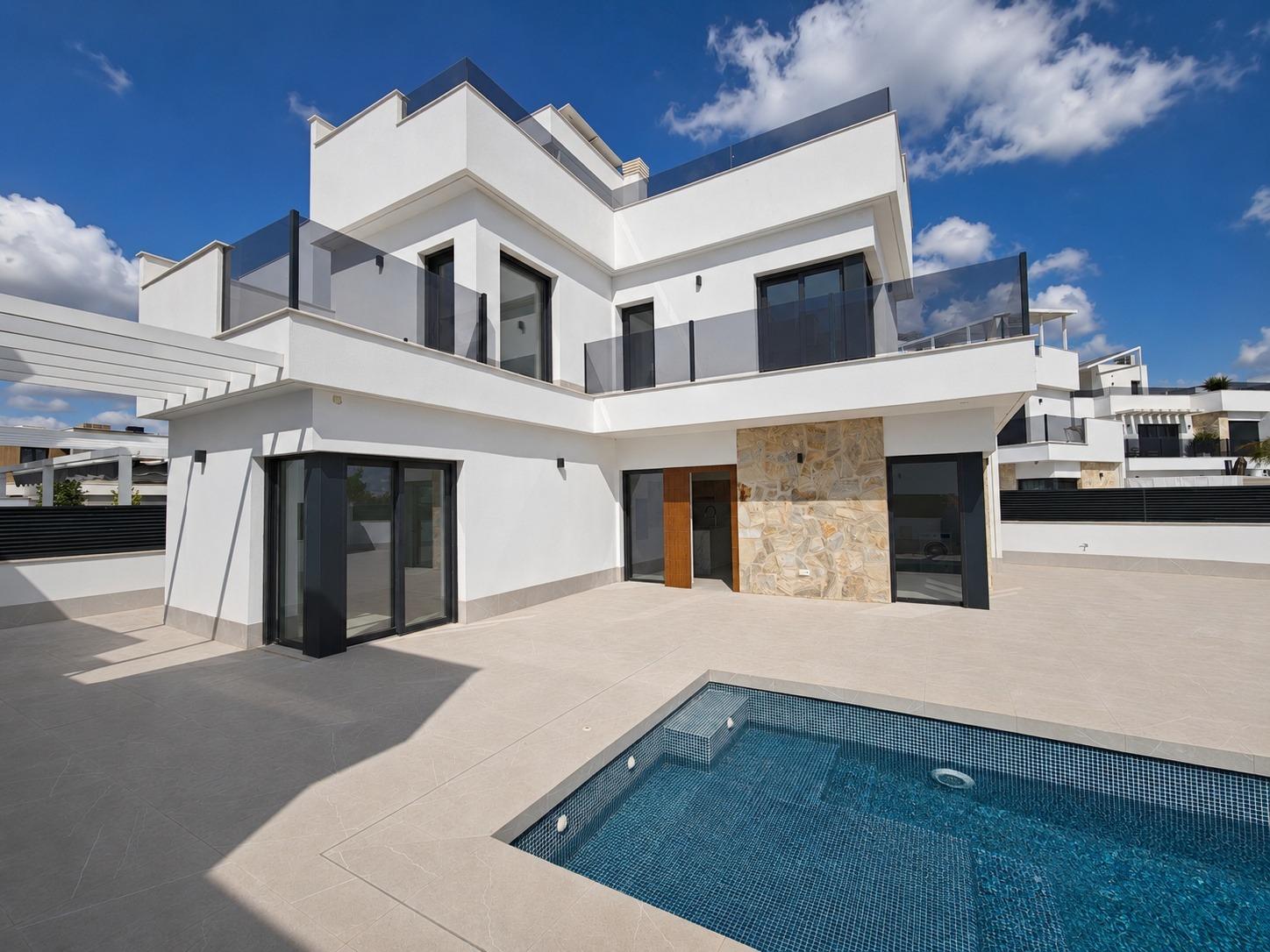 For sale - 6 Bedroom 3 Bathroom Villa in Los Alcazares - Dolores De Pacheco-santa Rosalía  - Murcia
