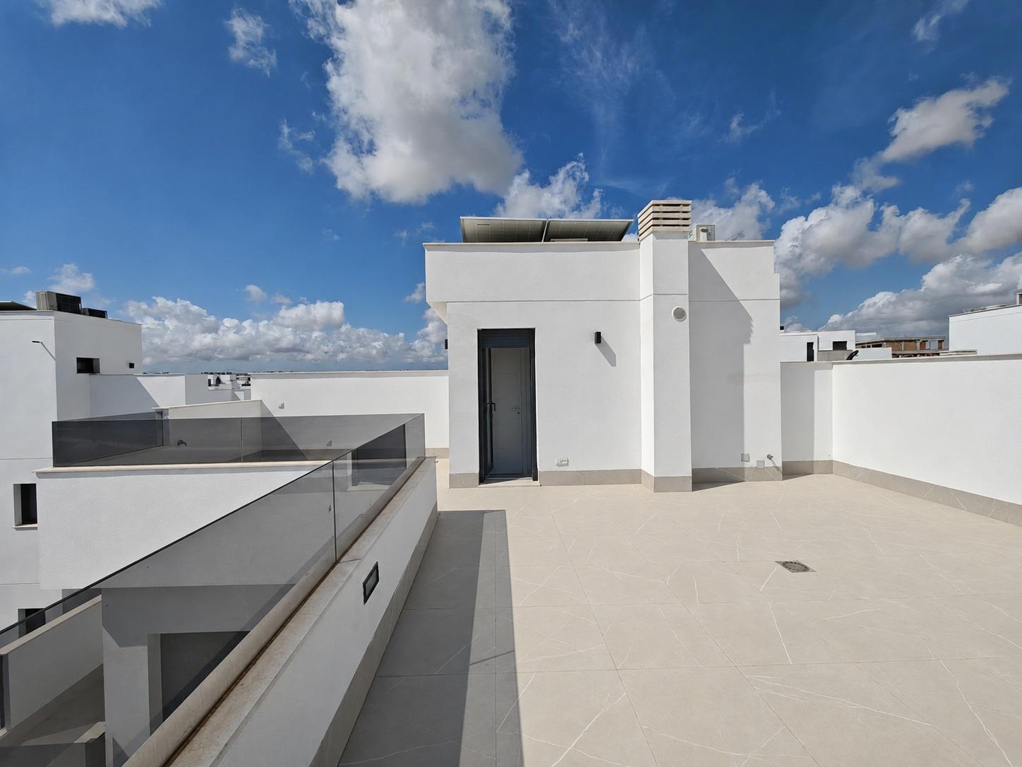 For sale - 6 Bedroom 3 Bathroom Villa in Los Alcazares - Dolores De Pacheco-santa Rosalía  - Murcia