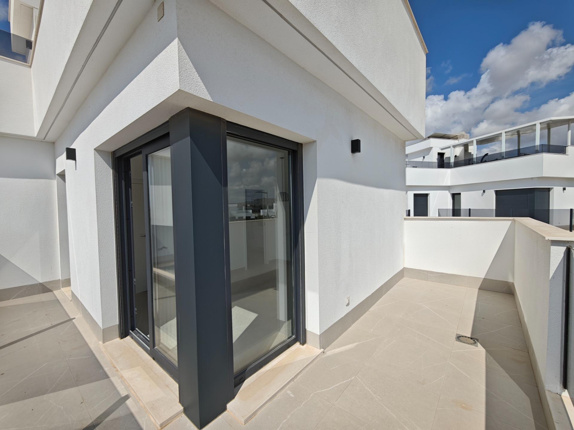 For sale - 6 Bedroom 3 Bathroom Villa in Los Alcazares - Dolores De Pacheco-santa Rosalía  - Murcia