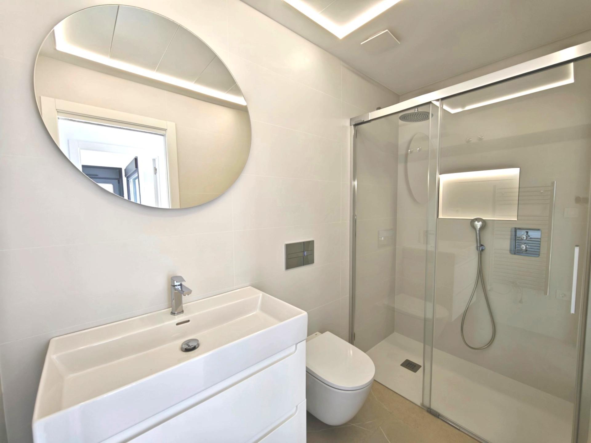For sale - 6 Bedroom 3 Bathroom Villa in Los Alcazares - Dolores De Pacheco-santa Rosalía  - Murcia